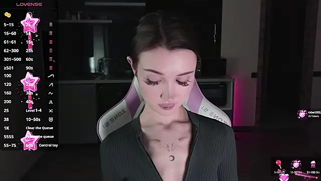 Snapshot of sweetiebones chatting on March 22, 2025, 12:35 pm sweetiebones online show from March 22, 2025, 12:35 pm