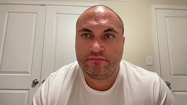 SluggishChase99 online show from November 12, 2025, 4:35 am