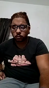 Snapshot of Dj-yefri-pauta chatting on December 20, 2024, 3:14 am Dj-yefri-pauta online show from December 20, 2024, 3:14 am