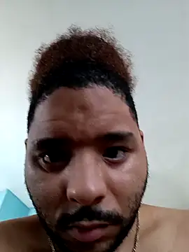 Snapshot of Dj-yefri-pauta chatting on January 21, 2025, 1:54 pm Dj-yefri-pauta online show from January 21, 2025, 1:54 pm