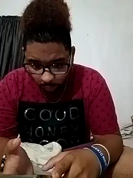 Snapshot of Dj-yefri-pauta chatting on February 5, 2025, 4:16 am Dj-yefri-pauta online show from February 5, 2025, 4:16 am