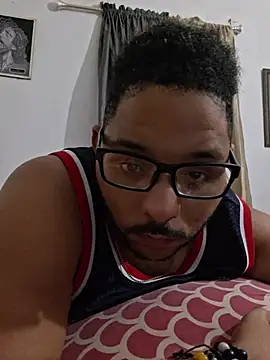 Snapshot of Dj-yefri-pauta chatting on October 10, 2025, 1:15 am Dj-yefri-pauta online show from October 10, 2025, 1:15 am