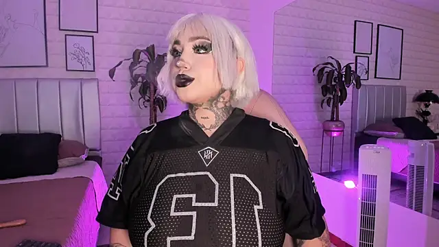 bella-green online show from November 20, 2025, 7:13 pm