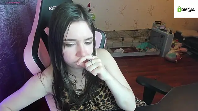 Snapshot of Crazy_forest_fairy chatting on December 19, 2025, 8:54 am Crazy forest fairy online show from December 19, 2025, 8:54 am