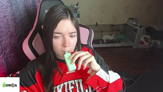 Snapshot of Crazy_forest_fairy chatting on January 15, 2026, 12:04 am Crazy forest fairy online show from January 15, 2026, 12:04 am