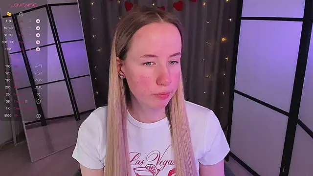 Snapshot of Cassie_Kelman chatting on February 15, 2025, 11:58 pm Cassie Kelman online show from February 15, 2025, 11:58 pm