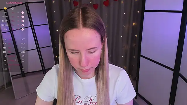 Snapshot of Cassie_Kelman chatting on February 16, 2025, 3:04 am Cassie Kelman online show from February 16, 2025, 3:04 am