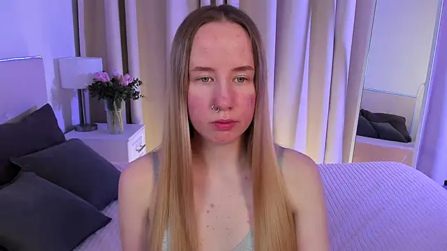 Snapshot of Cassie_Kelman chatting on March 14, 2025, 3:04 am Cassie Kelman online show from March 14, 2025, 3:04 am