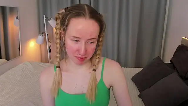 Snapshot of Cassie_Kelman chatting on March 16, 2025, 8:43 pm Cassie Kelman online show from March 16, 2025, 8:43 pm