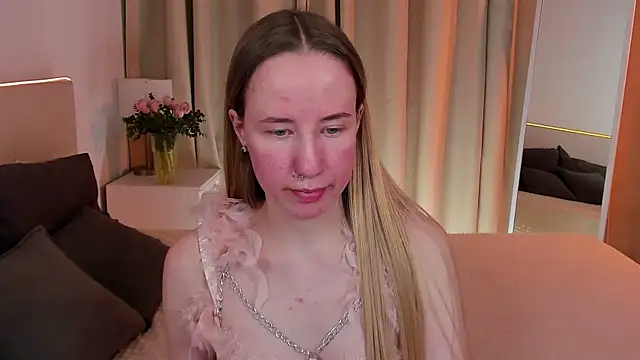 Snapshot of Cassie_Kelman chatting on March 23, 2025, 3:10 am Cassie Kelman online show from March 23, 2025, 3:10 am