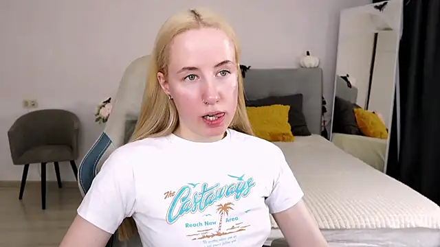 Snapshot of Cassie_Kelman chatting on October 25, 2025, 9:31 pm Cassie Kelman online show from October 25, 2025, 9:31 pm