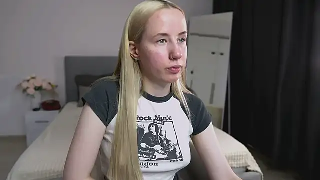 Snapshot of Cassie_Kelman chatting on November 14, 2025, 9:13 pm Cassie Kelman online show from November 14, 2025, 9:13 pm