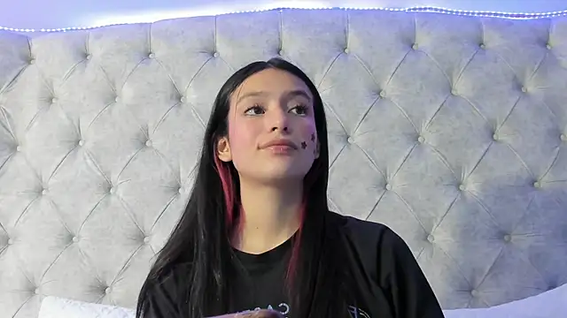 Snapshot of dafne_bss chatting on January 12, 2026, 5:34 am dafne bss online show from January 12, 2026, 5:34 am