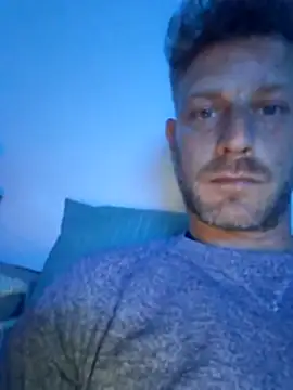 Snapshot of Jonjon3669 chatting on April 4, 2026, 9:56 pm Jonjon3669 online show from April 4, 2026, 9:56 pm