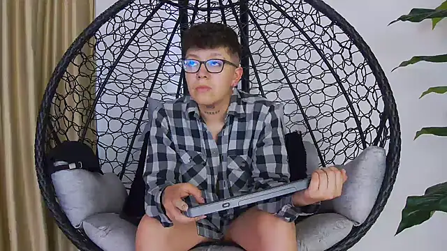 alex noa online show from November 13, 2025, 7:13 pm