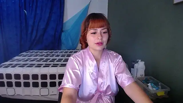 Snapshot of kitty_d chatting on December 3, 2024, 8:06 pm kitty d online show from December 3, 2024, 8:06 pm