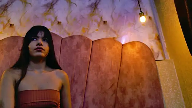 Snapshot of kendalltaylorr chatting on January 8, 2026, 12:51 pm kendalltaylorr online show from January 8, 2026, 12:51 pm