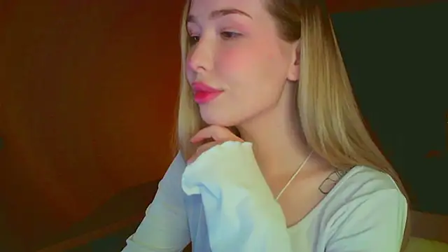 Snapshot of mia_raspberrie chatting on January 29, 2025, 10:11 pm mia raspberrie online show from January 29, 2025, 10:11 pm