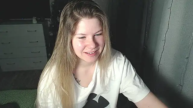 Snapshot of MelissaXKinky chatting on January 25, 2025, 6:02 pm MelissaXKinky online show from January 25, 2025, 6:02 pm