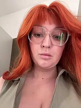 Teya moon  online show from May 28, 2026, 10:23 am