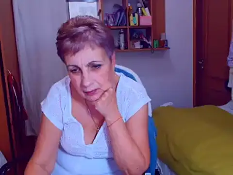 Snapshot of Victoria5643 chatting on December 1, 2024, 6:52 pm Victoria5643 online show from December 1, 2024, 6:52 pm