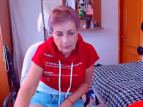 Snapshot of Victoria5643 chatting on February 17, 2025, 7:47 am Victoria5643 online show from February 17, 2025, 7:47 am