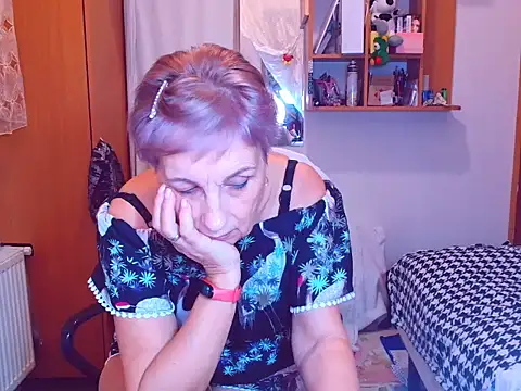 Snapshot of Victoria5643 chatting on February 17, 2025, 9:41 pm Victoria5643 online show from February 17, 2025, 9:41 pm