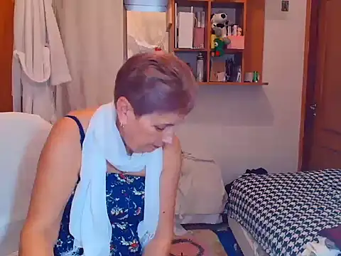 Snapshot of Victoria5643 chatting on February 21, 2025, 10:37 pm Victoria5643 online show from February 21, 2025, 10:37 pm