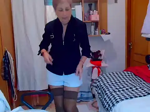 Snapshot of Victoria5643 chatting on March 16, 2025, 8:32 pm Victoria5643 online show from March 16, 2025, 8:32 pm