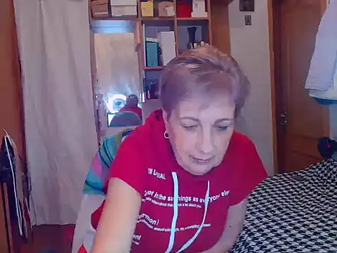 Snapshot of Victoria5643 chatting on March 18, 2025, 8:48 pm Victoria5643 online show from March 18, 2025, 8:48 pm