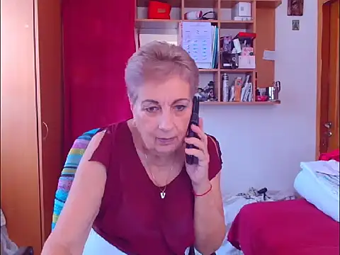 Snapshot of Victoria5643 chatting on October 12, 2025, 6:34 am Victoria5643 online show from October 12, 2025, 6:34 am