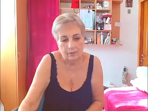 Snapshot of Victoria5643 chatting on October 15, 2025, 9:53 am Victoria5643 online show from October 15, 2025, 9:53 am