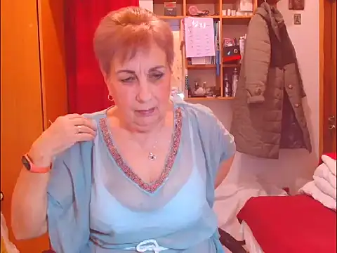 Snapshot of Victoria5643 chatting on November 30, 2025, 2:10 pm Victoria5643 online show from November 30, 2025, 2:10 pm