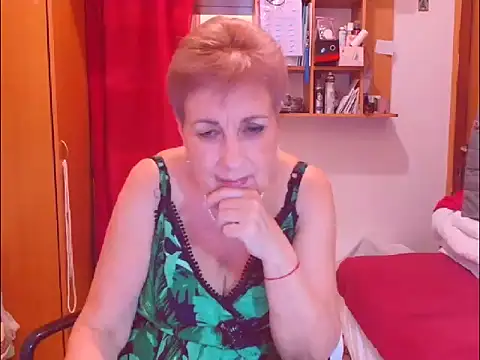 Snapshot of Victoria5643 chatting on December 3, 2025, 4:38 pm Victoria5643 online show from December 3, 2025, 4:38 pm