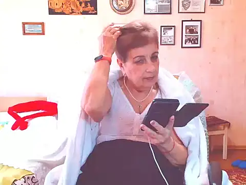 Snapshot of Victoria5643 chatting on February 28, 2026, 11:00 am Victoria5643 online show from February 28, 2026, 11:00 am