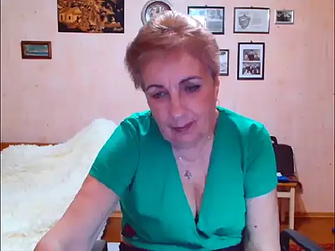 Snapshot of Victoria5643 chatting on March 13, 2026, 7:42 pm Victoria5643 online show from March 13, 2026, 7:42 pm