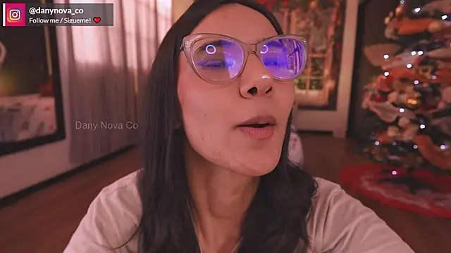Snapshot of DanyNova_Co chatting on December 14, 2024, 10:18 pm DanyNova Co online show from December 14, 2024, 10:18 pm