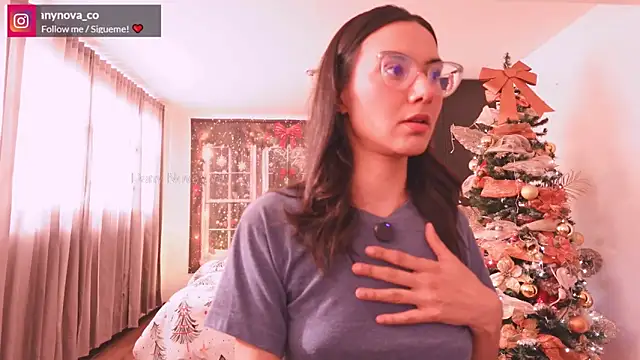 Snapshot of DanyNova_Co chatting on December 19, 2024, 9:06 pm DanyNova Co online show from December 19, 2024, 9:06 pm