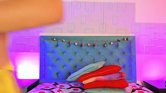 thamara26 online show from March 10, 2025, 5:18 pm