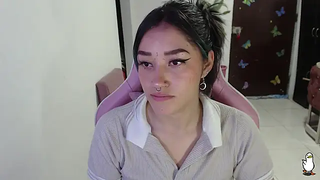 Snapshot of littleangel1_m chatting on November 13, 2025, 8:30 pm littleangel1 m online show from November 13, 2025, 8:30 pm