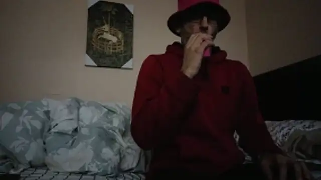 hailzeffn online show from November 3, 2025, 12:39 pm