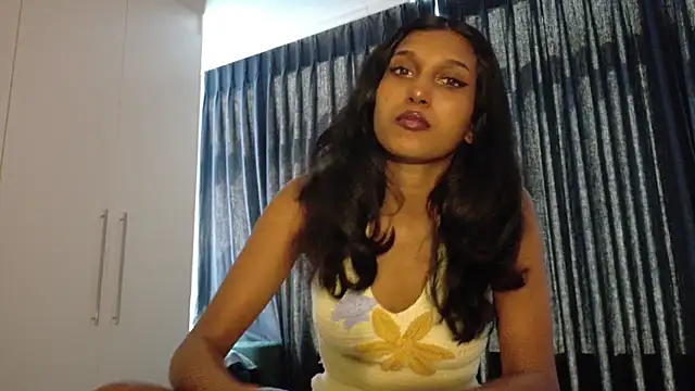 Snapshot of kawaiibabypie1 chatting on December 15, 2025, 12:53 pm kawaiibabypie1 online show from December 15, 2025, 12:53 pm