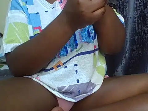 prettynina online show from November 30, 2025, 9:41 pm