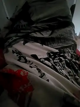 Snapshot of therealbeverlycious chatting on December 21, 2025, 8:54 am therealbeverlycious online show from December 21, 2025, 8:54 am