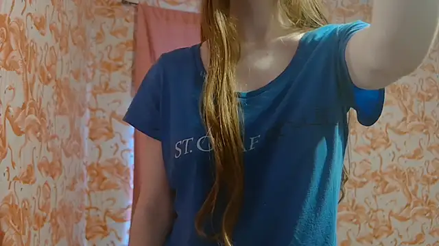 Snapshot of strawberrysmoothie chatting on December 22, 2025, 8:06 pm strawberrysmoothie online show from December 22, 2025, 8:06 pm