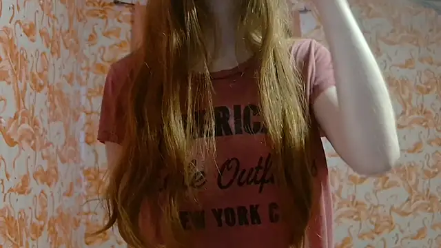 Snapshot of strawberrysmoothie chatting on February 6, 2026, 9:07 pm strawberrysmoothie online show from February 6, 2026, 9:07 pm