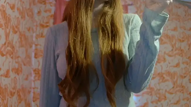 Snapshot of strawberrysmoothie chatting on February 14, 2026, 6:37 pm strawberrysmoothie online show from February 14, 2026, 6:37 pm