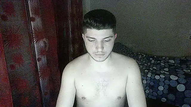 Snapshot of BoiWhore chatting on December 31, 2024, 1:47 am BoiWhore online show from December 31, 2024, 1:47 am