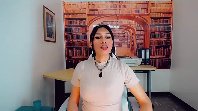 Snapshot of khiara_moretti chatting on January 8, 2025, 1:32 am khiara moretti online show from January 8, 2025, 1:32 am