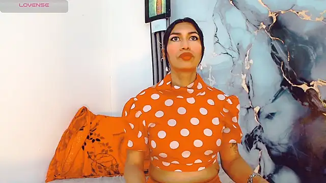 Snapshot of khiara_moretti chatting on November 12, 2025, 11:21 am khiara moretti online show from November 12, 2025, 11:21 am